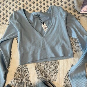 2 long sleeve tops